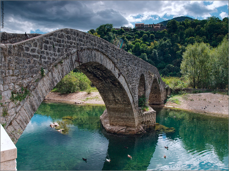 Vizipazar bridge montenegro